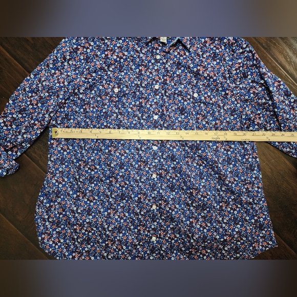 St Johns Bay Womens Floral Button Up Collared Top - Picture 3 of 10